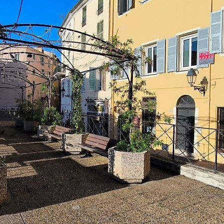 Superbe Appartement 2 Pieces A 2 Pas De La Plage,Dans La Vieille Ville 芒通 外观 照片